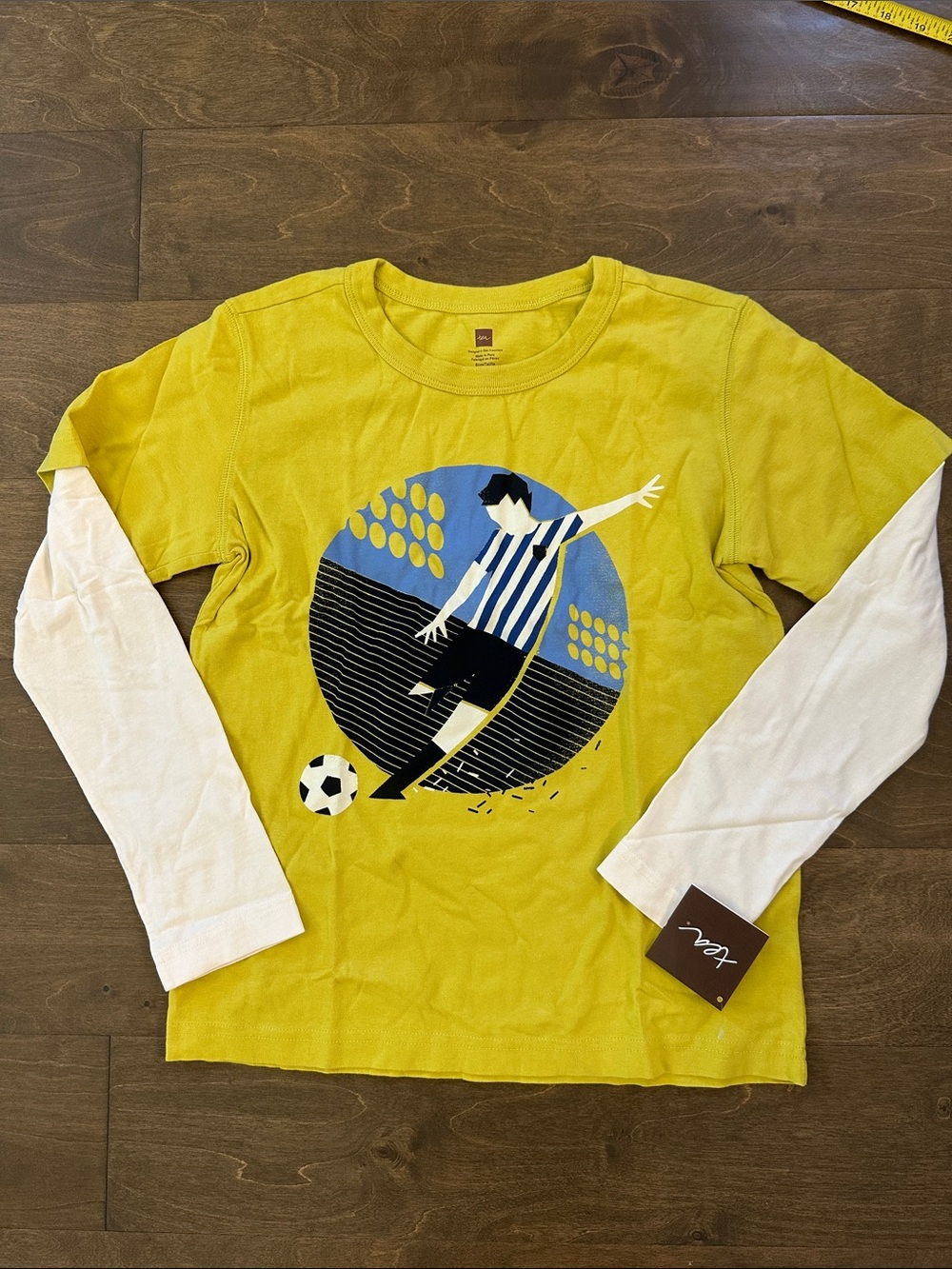 New Tea Collection Soccer Long Sleeve Tee, Size L (8-10).